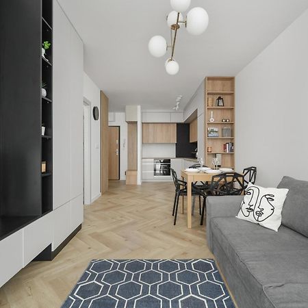 Michalczyka Stylish Apartment With Parking In The City Center Of Wroclaw By Noclegi Renters ภายนอก รูปภาพ