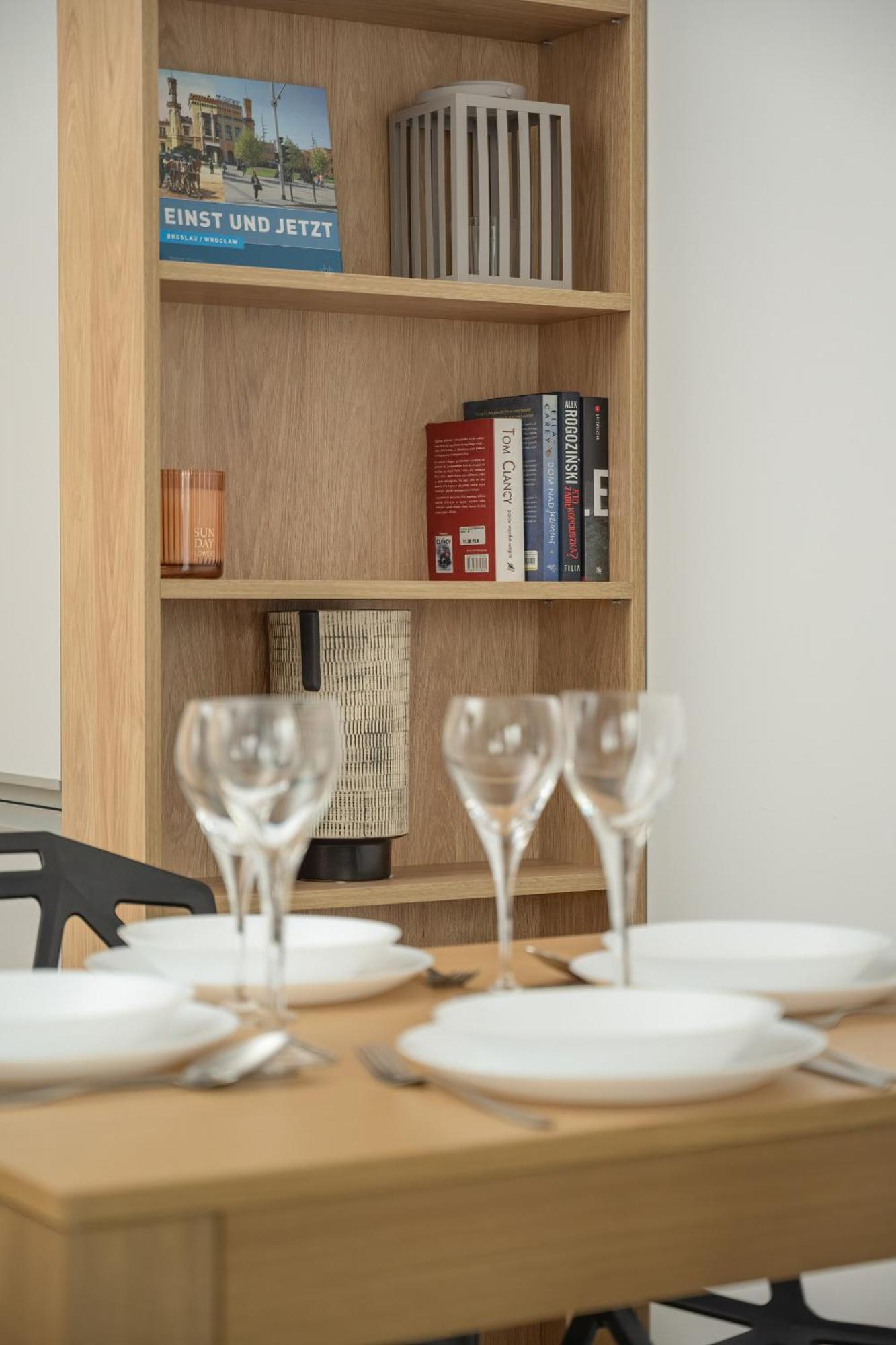 Michalczyka Stylish Apartment With Parking In The City Center Of Wroclaw By Noclegi Renters ภายนอก รูปภาพ