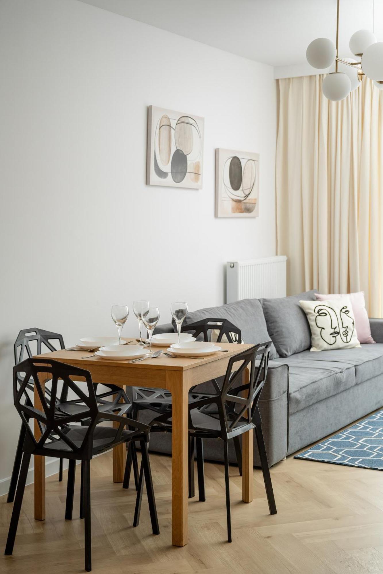 Michalczyka Stylish Apartment With Parking In The City Center Of Wroclaw By Noclegi Renters ภายนอก รูปภาพ